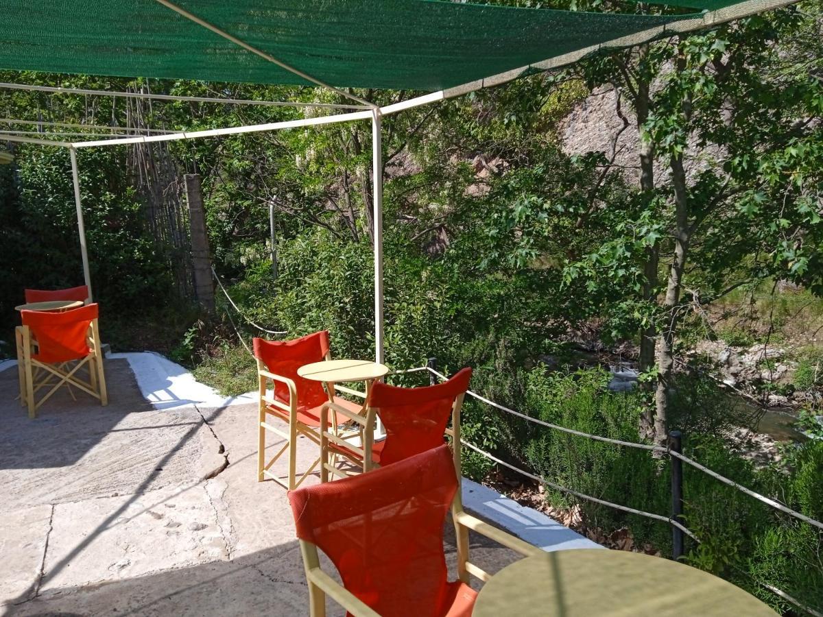 Guesthouse Eleftherios Kalawrita Zewnętrze zdjęcie