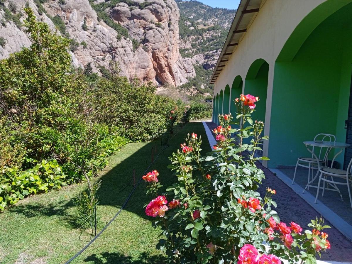 Guesthouse Eleftherios Kalawrita Zewnętrze zdjęcie