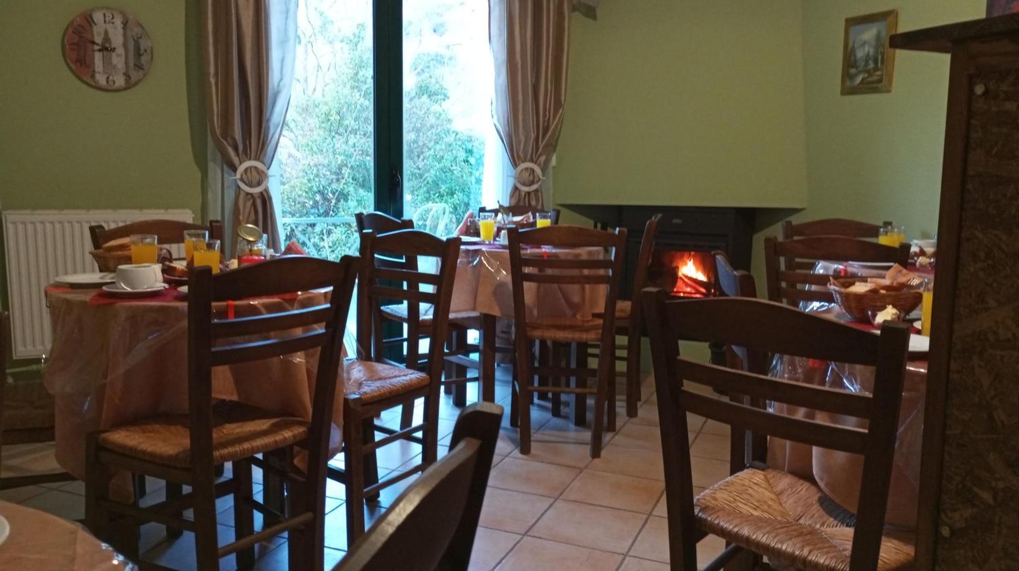 Guesthouse Eleftherios Kalawrita Zewnętrze zdjęcie