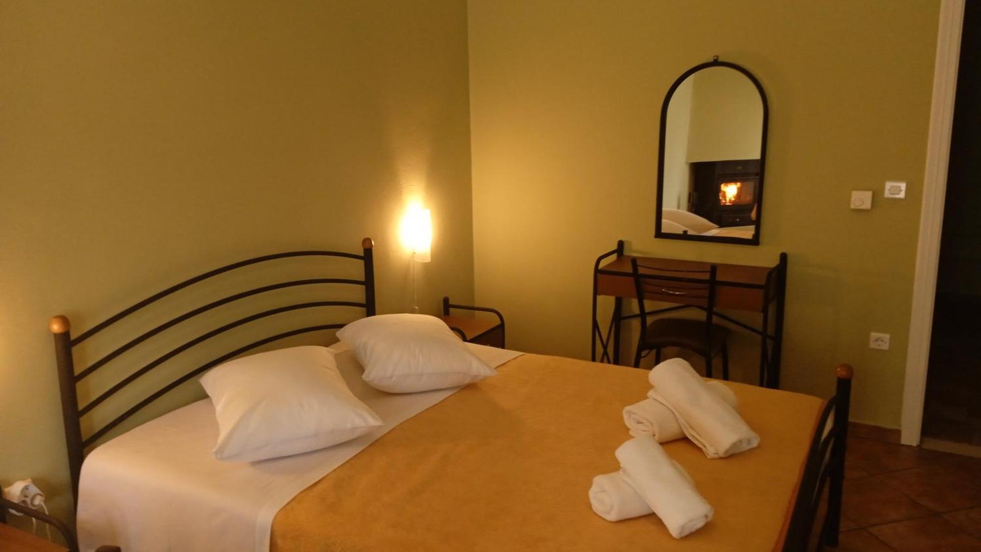 Guesthouse Eleftherios Kalawrita Zewnętrze zdjęcie