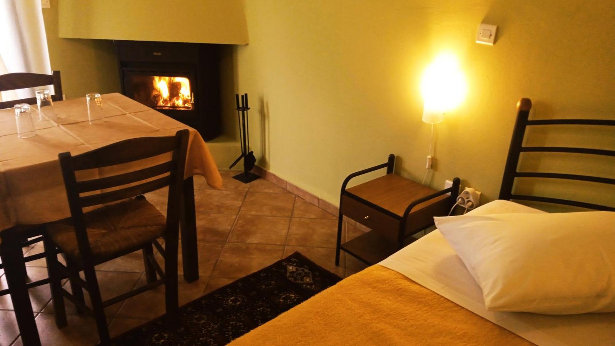 Guesthouse Eleftherios Kalawrita Zewnętrze zdjęcie