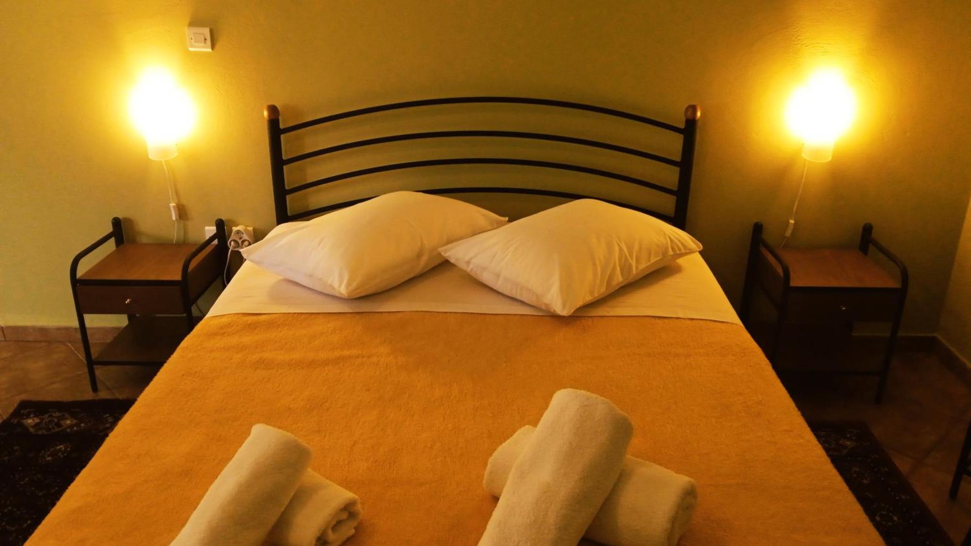 Guesthouse Eleftherios Kalawrita Zewnętrze zdjęcie