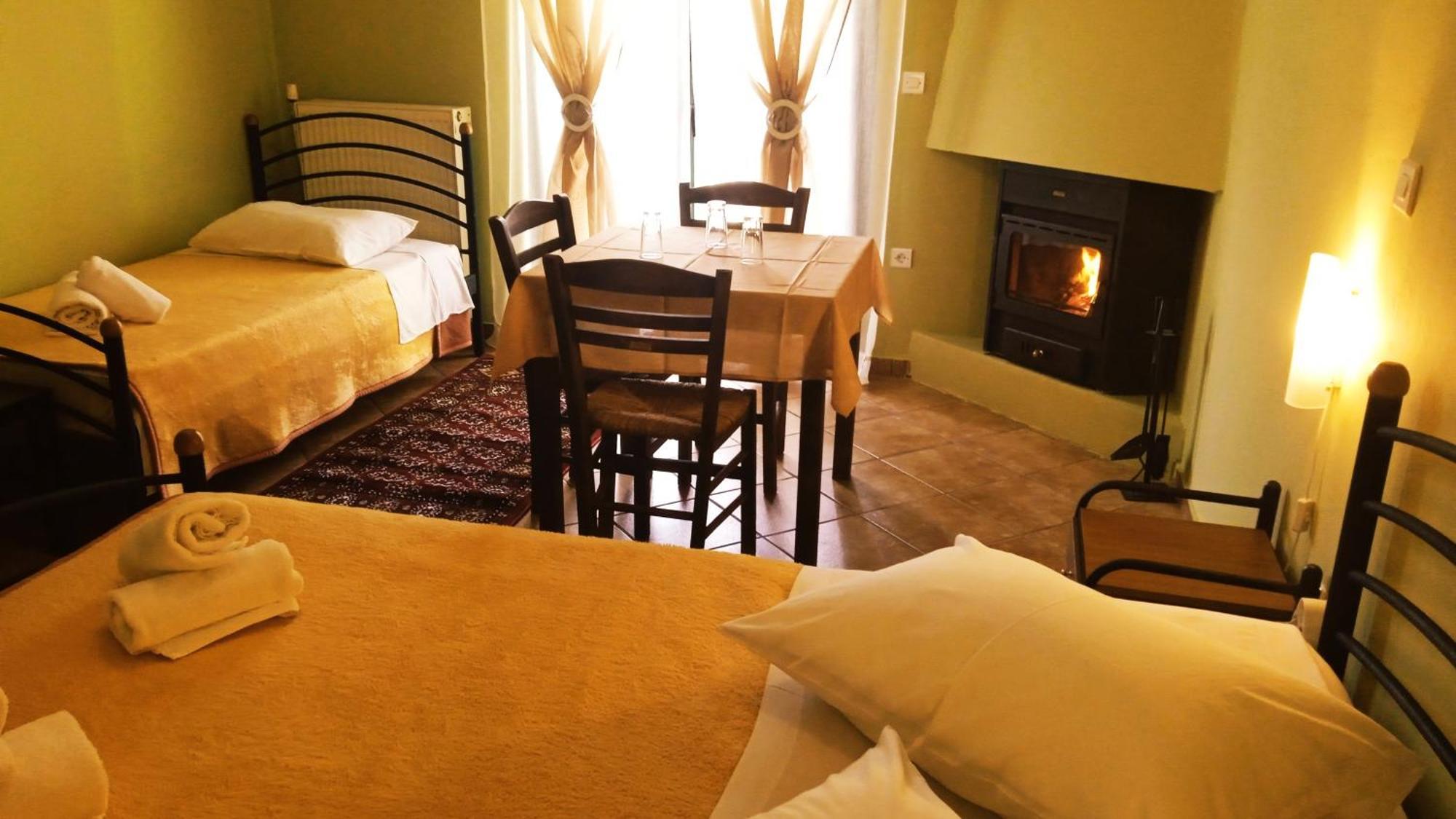 Guesthouse Eleftherios Kalawrita Zewnętrze zdjęcie