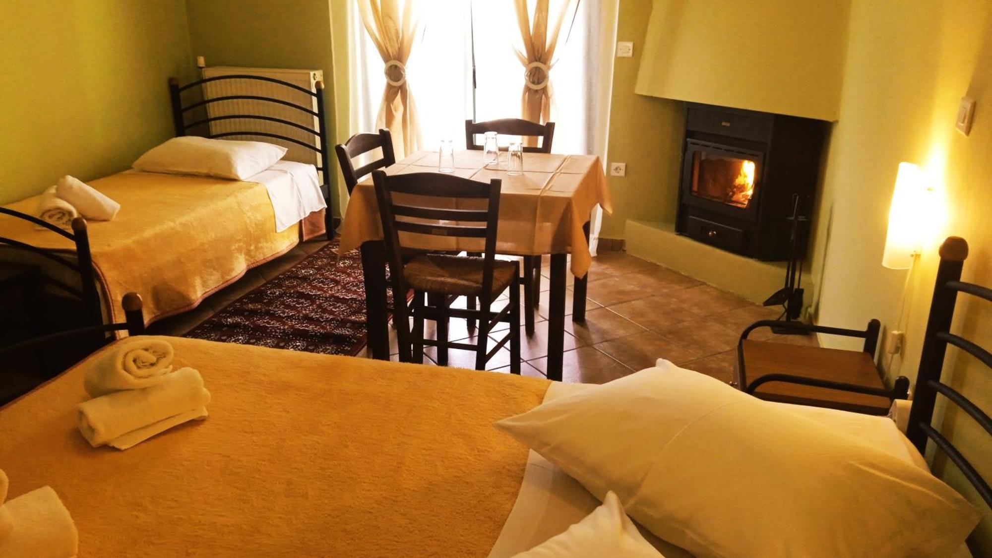 Guesthouse Eleftherios Kalawrita Zewnętrze zdjęcie