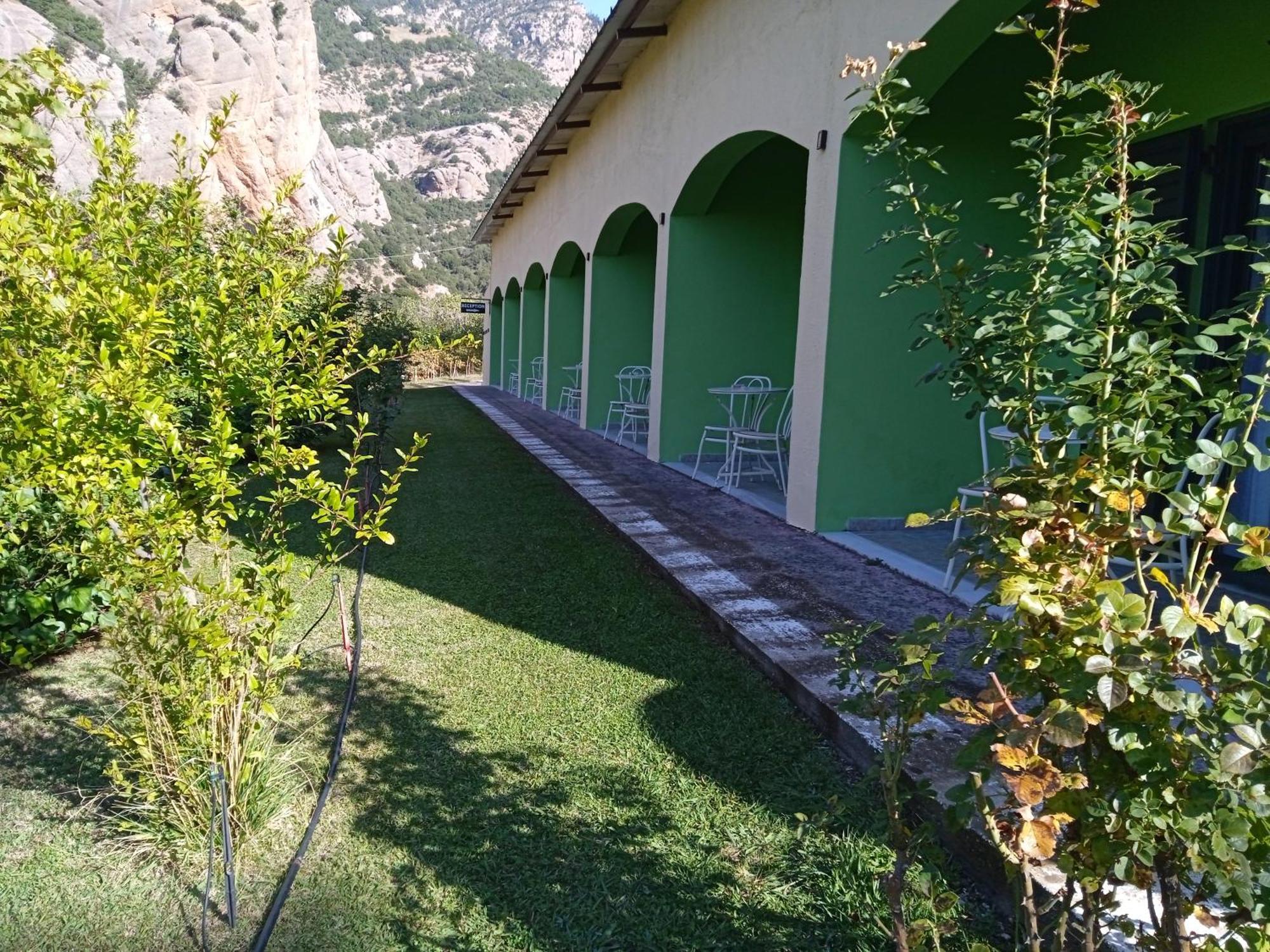 Guesthouse Eleftherios Kalawrita Zewnętrze zdjęcie
