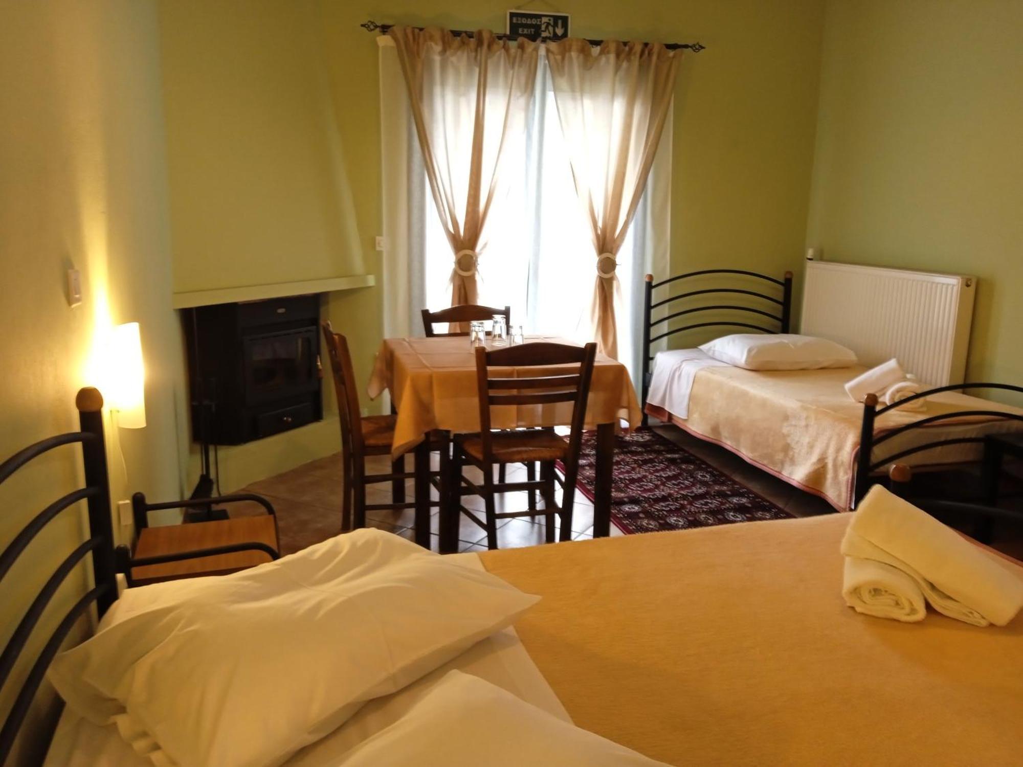 Guesthouse Eleftherios Kalawrita Zewnętrze zdjęcie
