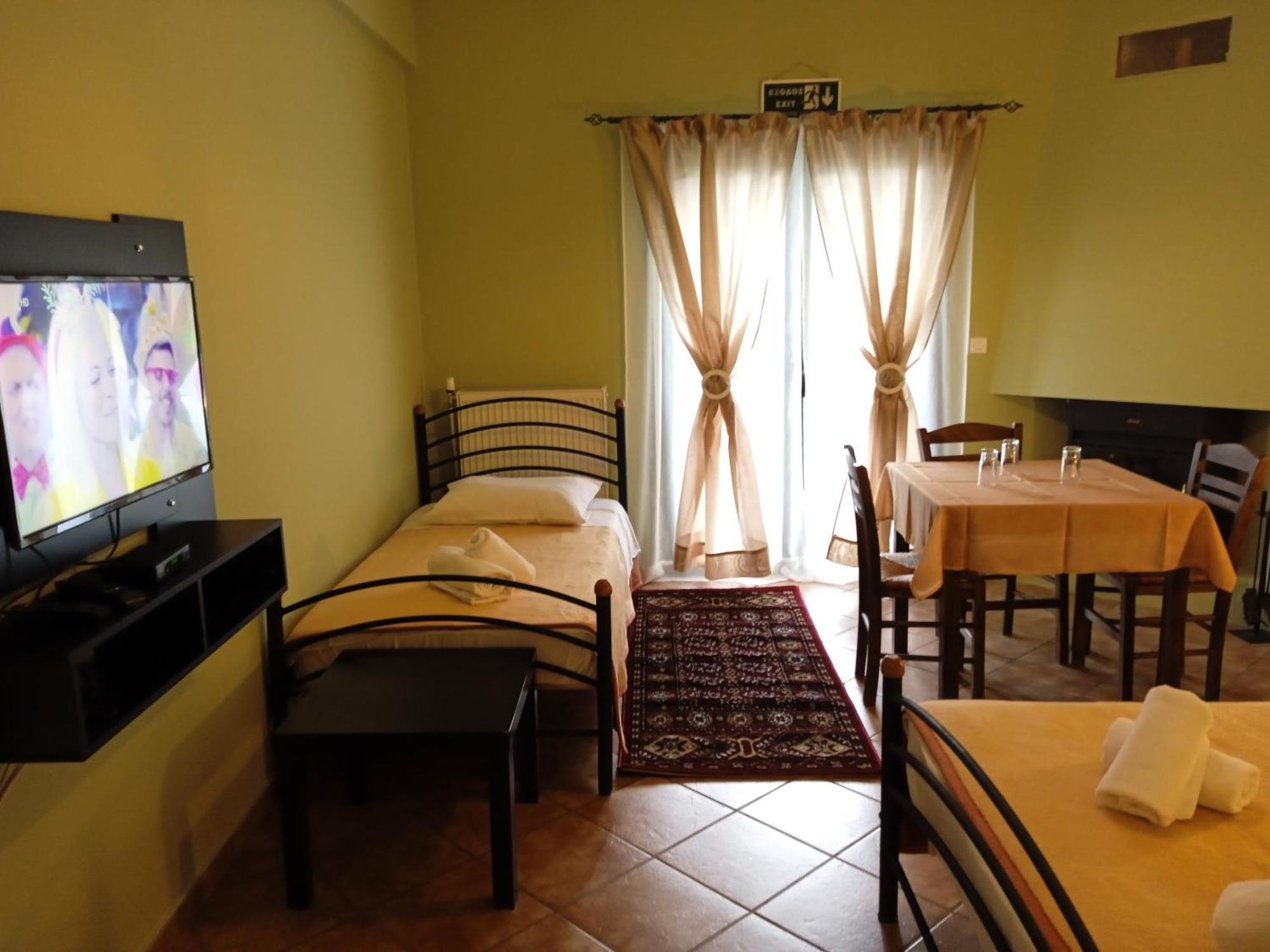 Guesthouse Eleftherios Kalawrita Zewnętrze zdjęcie