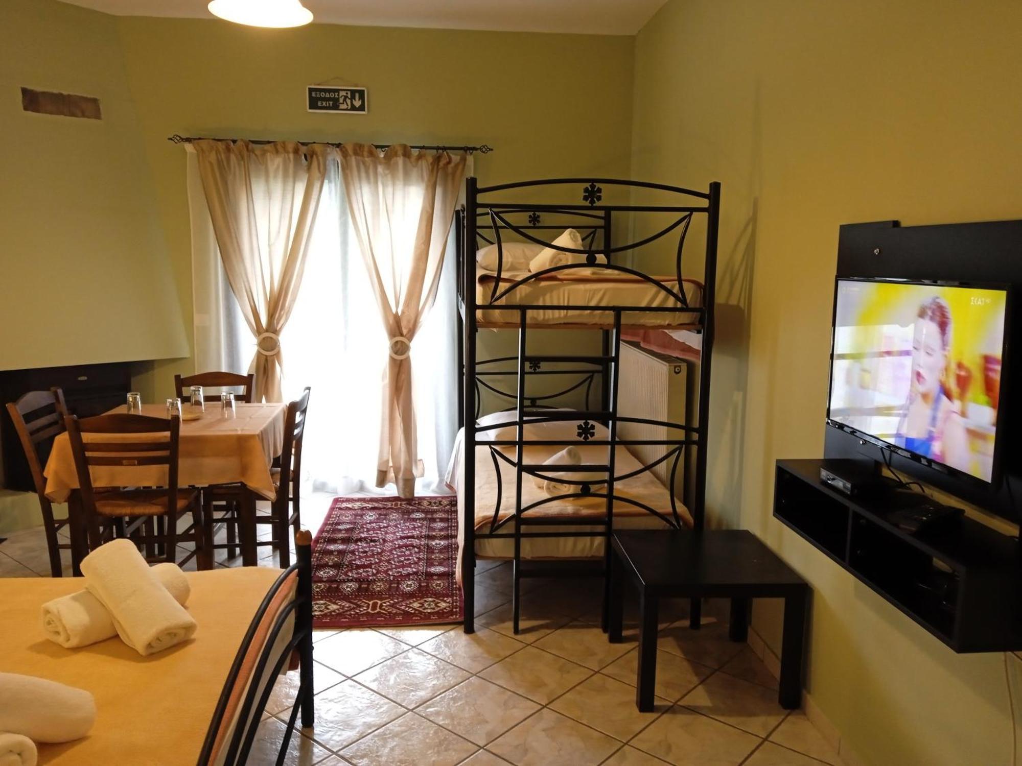 Guesthouse Eleftherios Kalawrita Zewnętrze zdjęcie