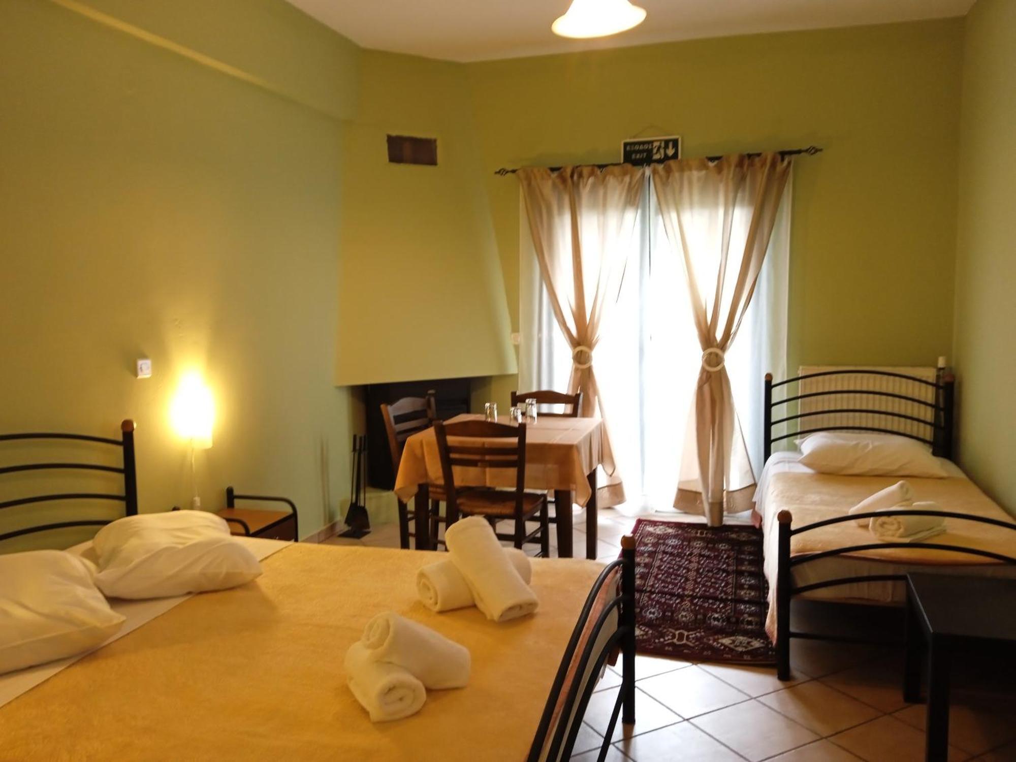 Guesthouse Eleftherios Kalawrita Zewnętrze zdjęcie