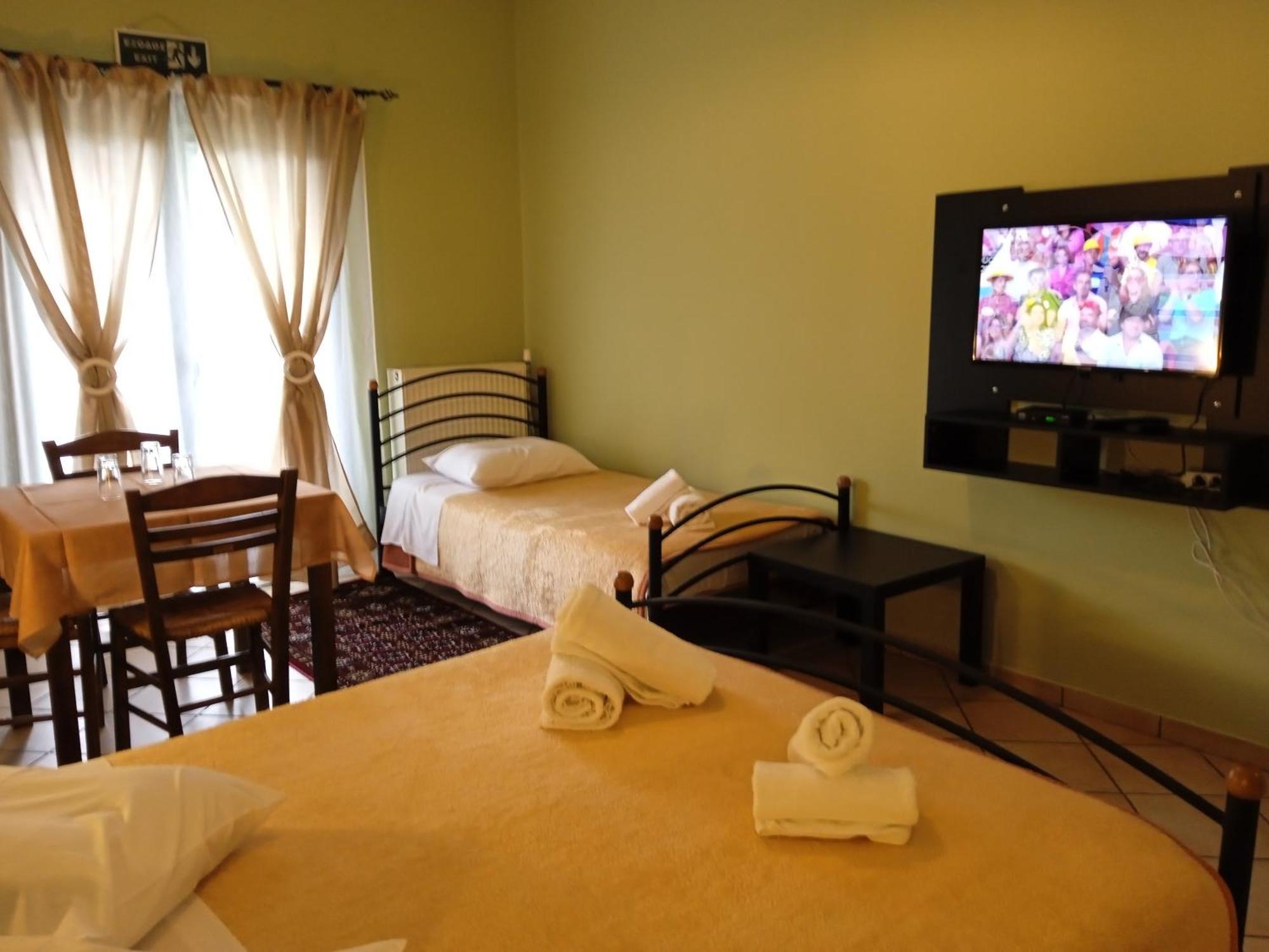 Guesthouse Eleftherios Kalawrita Zewnętrze zdjęcie