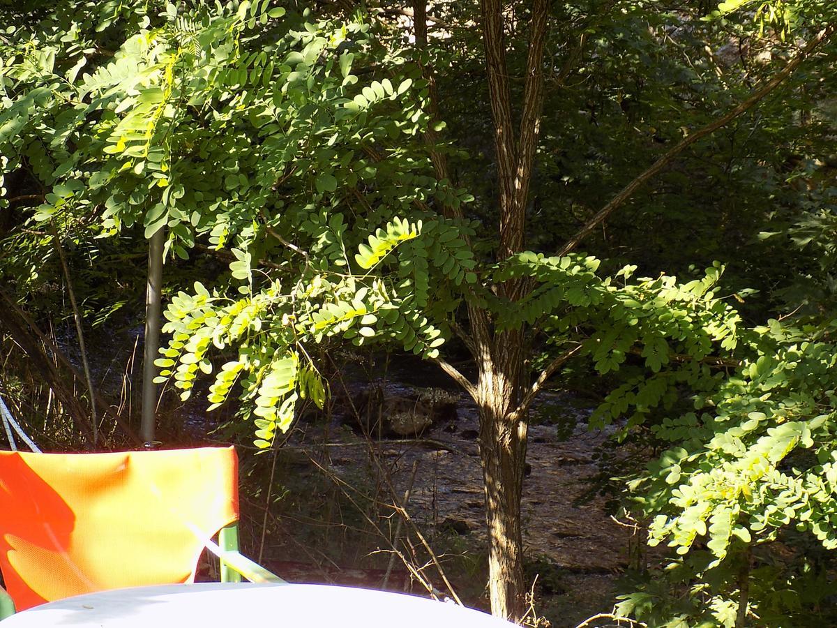 Guesthouse Eleftherios Kalawrita Zewnętrze zdjęcie