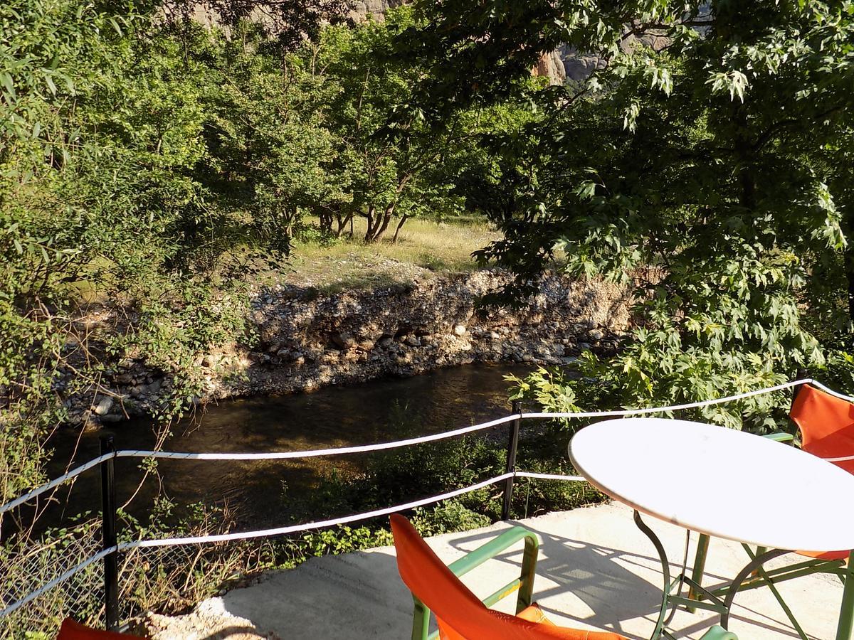 Guesthouse Eleftherios Kalawrita Zewnętrze zdjęcie